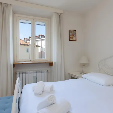 Calvino, In Piazza Unità Con Parcheggio