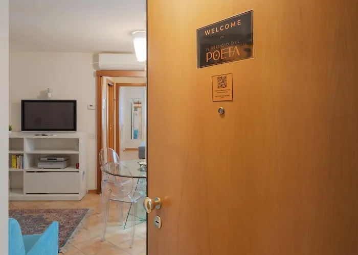 Calvino, In Piazza Unita Con Parcheggio Apartment Trieste