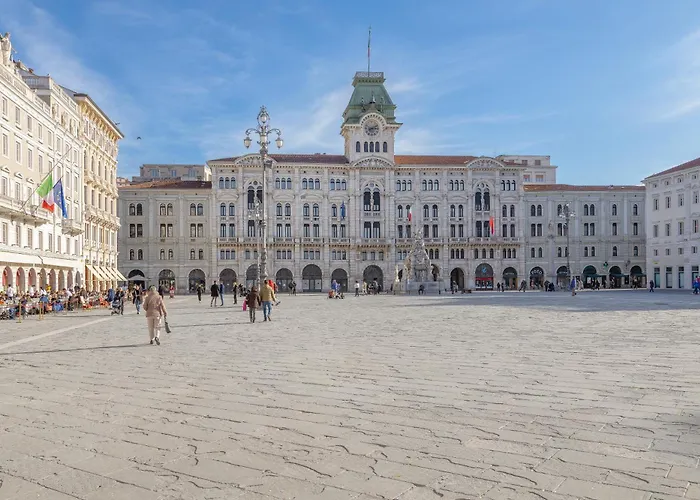Calvino, In Piazza Unita Con Parcheggio Trieste